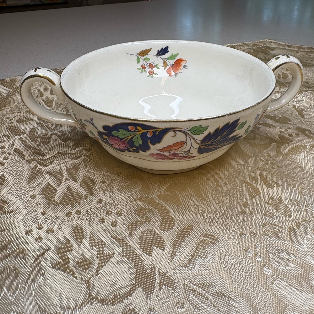 Vintage Two-Handled bowl - Picture 2 of 7